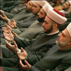 imam-olan-kimsenin-sadece-kendisi-icin-dua-etmesi