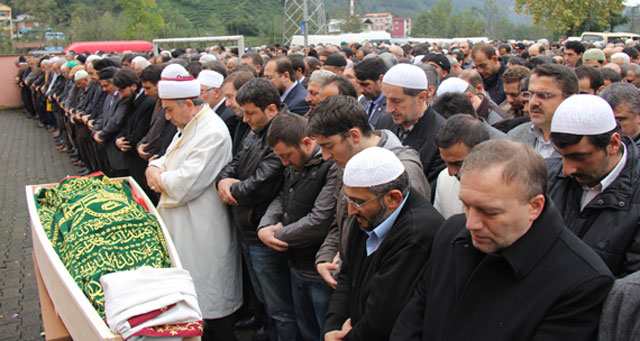 Bir Cenaze Üzerine En Fazla Kaç Kez Namaz Kılınabilir ?