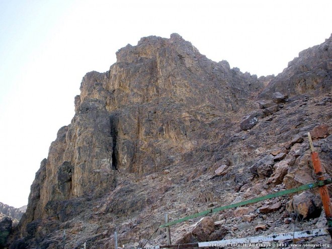 uhud-cenginde-birinci-olay