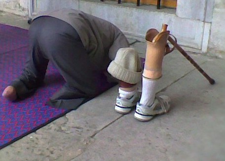 Özürlü İma İle Namaz Kılabilir Mi ?