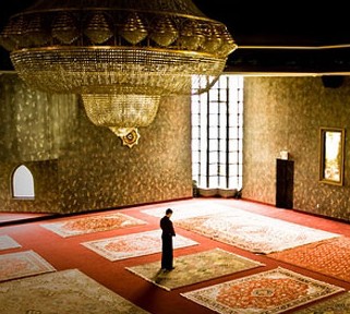 Farzlar Dışında On iki Rekat Namaza Devam Edilir Mi ?